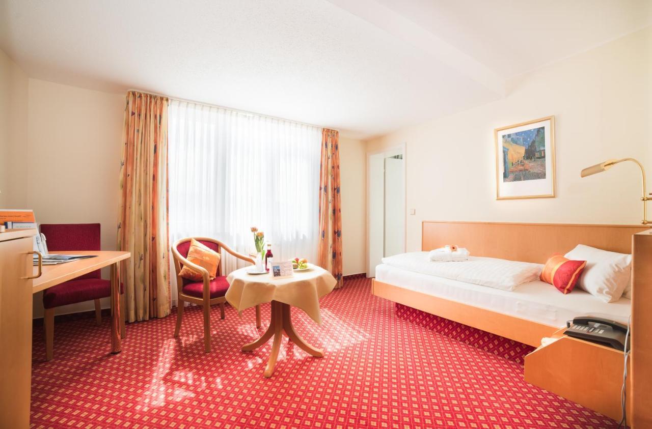 Strandhotel Loechnerhaus Reichenau Luaran gambar